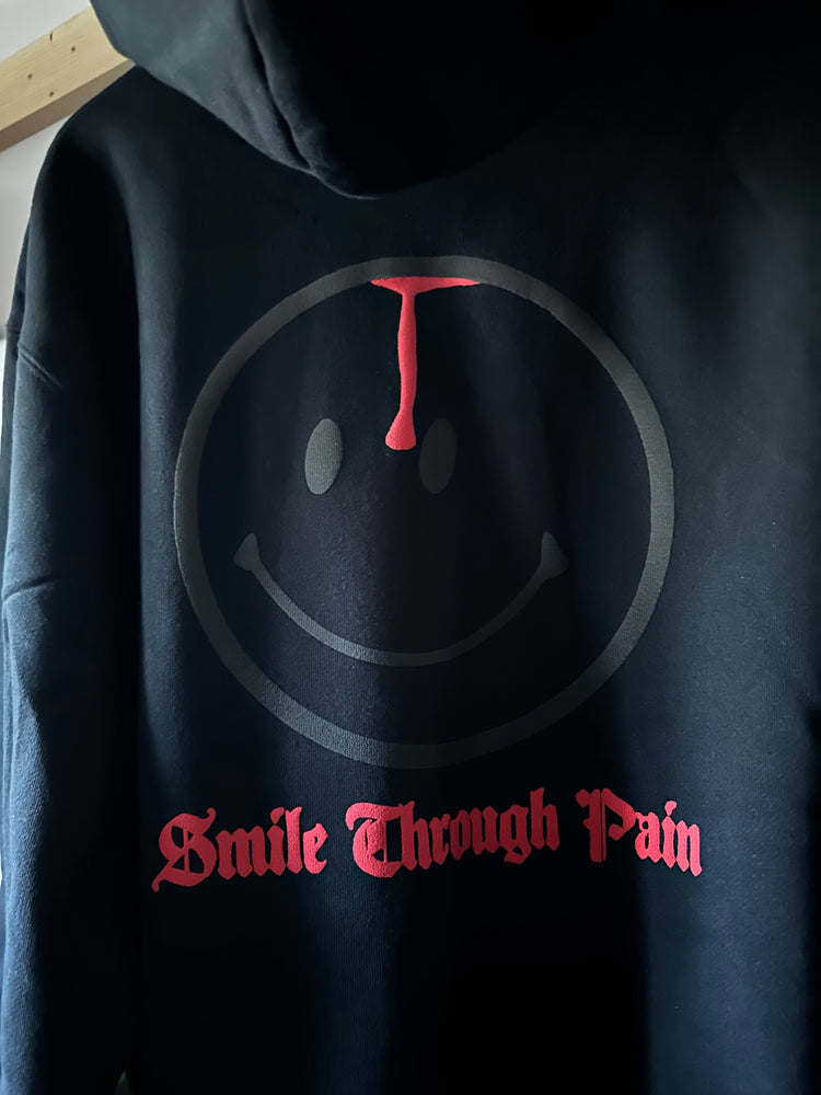 Pullover “Smile through pain”